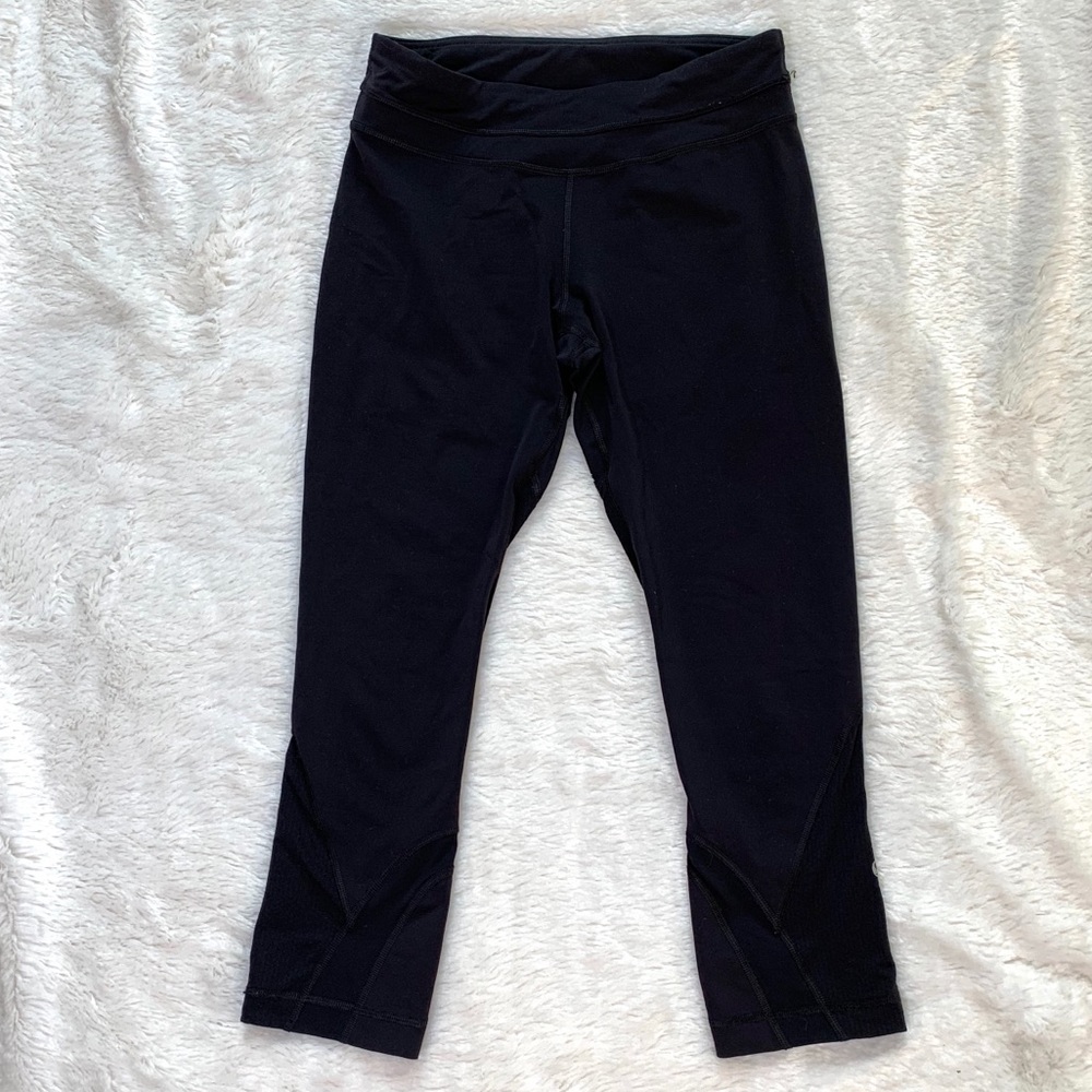 Lululemon Inspire Crops II *Luxtreme in Black - Picture 3 of 8